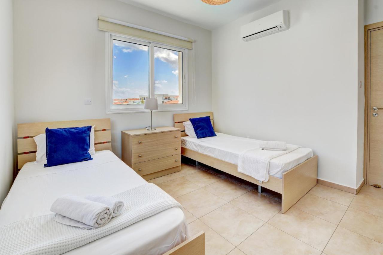 ♥ Sunny&Cozy Family Apartment ★ Walk To The Beach☼ Paralímni Extérieur photo