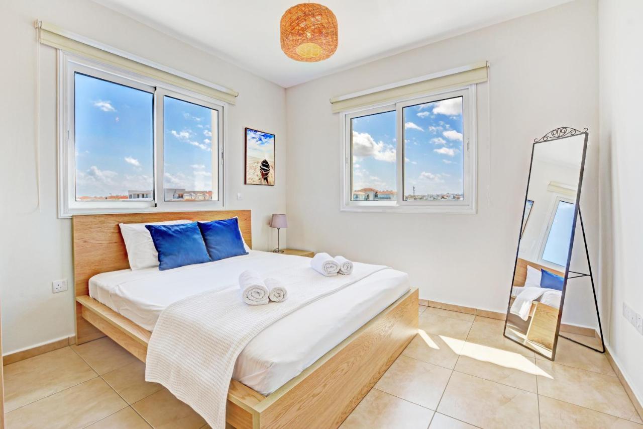 ♥ Sunny&Cozy Family Apartment ★ Walk To The Beach☼ Paralímni Extérieur photo