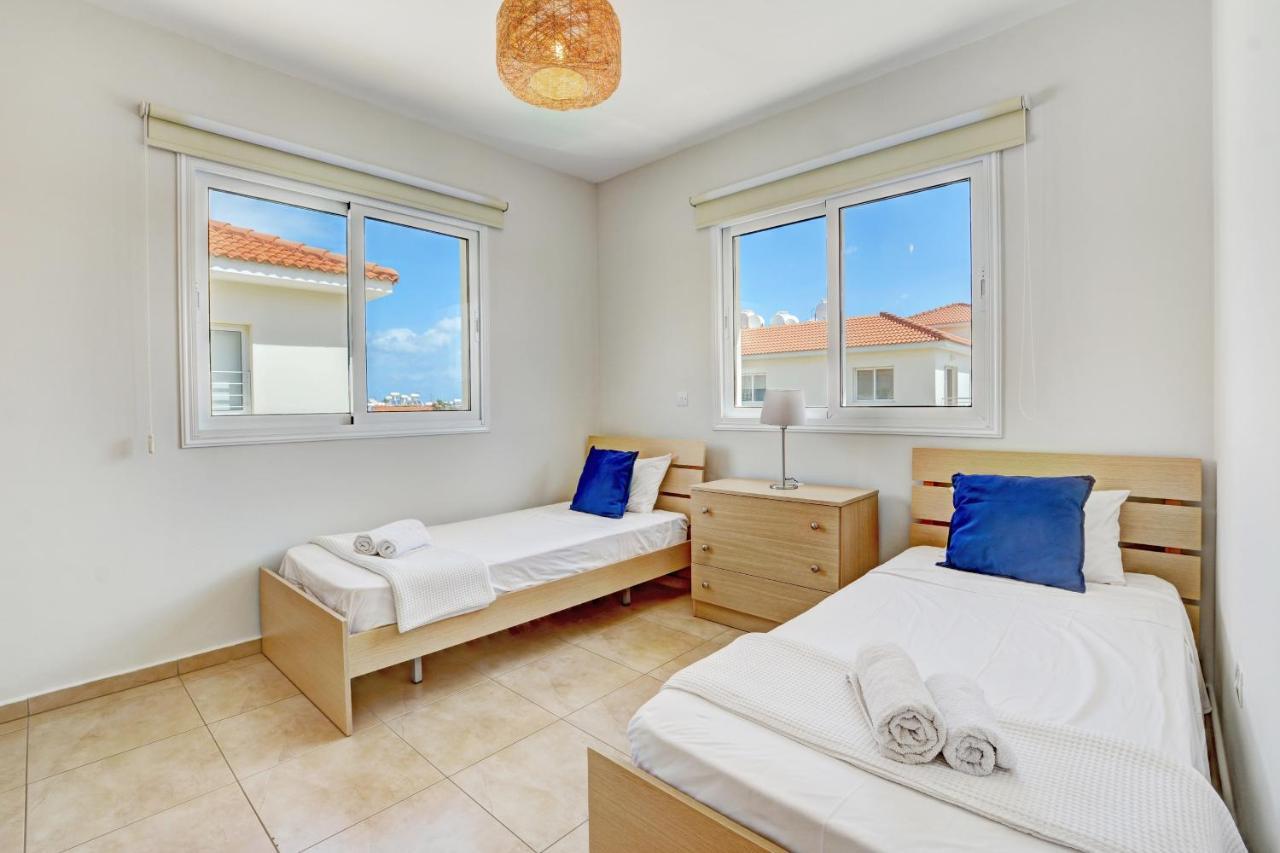 ♥ Sunny&Cozy Family Apartment ★ Walk To The Beach☼ Paralímni Extérieur photo
