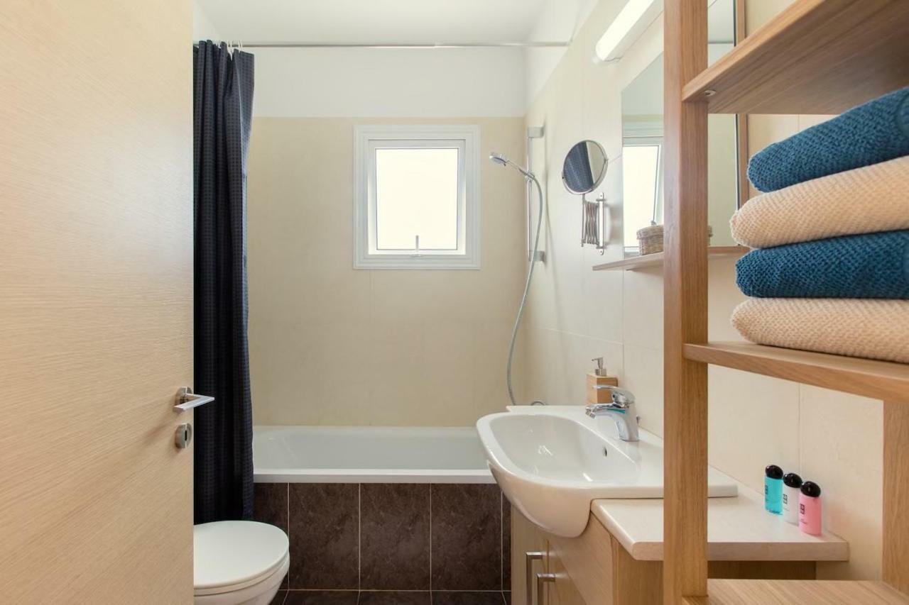 ♥ Sunny&Cozy Family Apartment ★ Walk To The Beach☼ Paralímni Extérieur photo