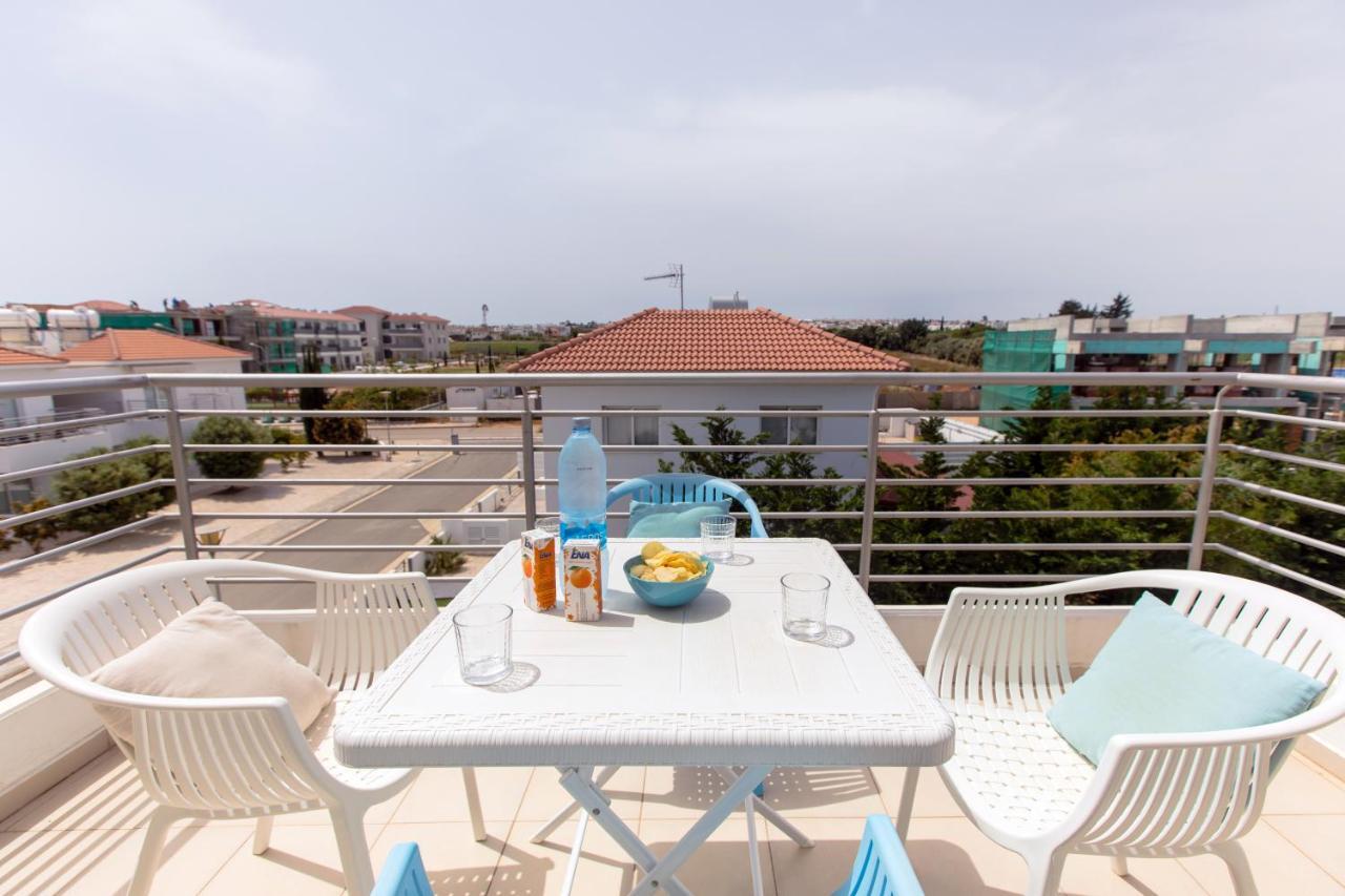 ♥ Sunny&Cozy Family Apartment ★ Walk To The Beach☼ Paralímni Extérieur photo